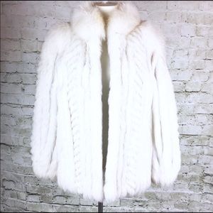 White Saga Fox Fur Coat (Size M)